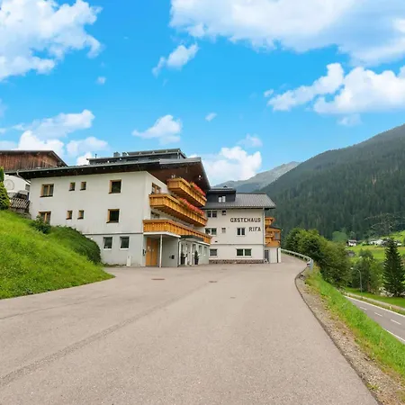 With Ski-storage Apartment *